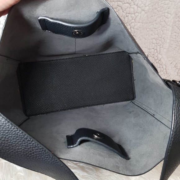 Black Purse - Picture 6 of 6